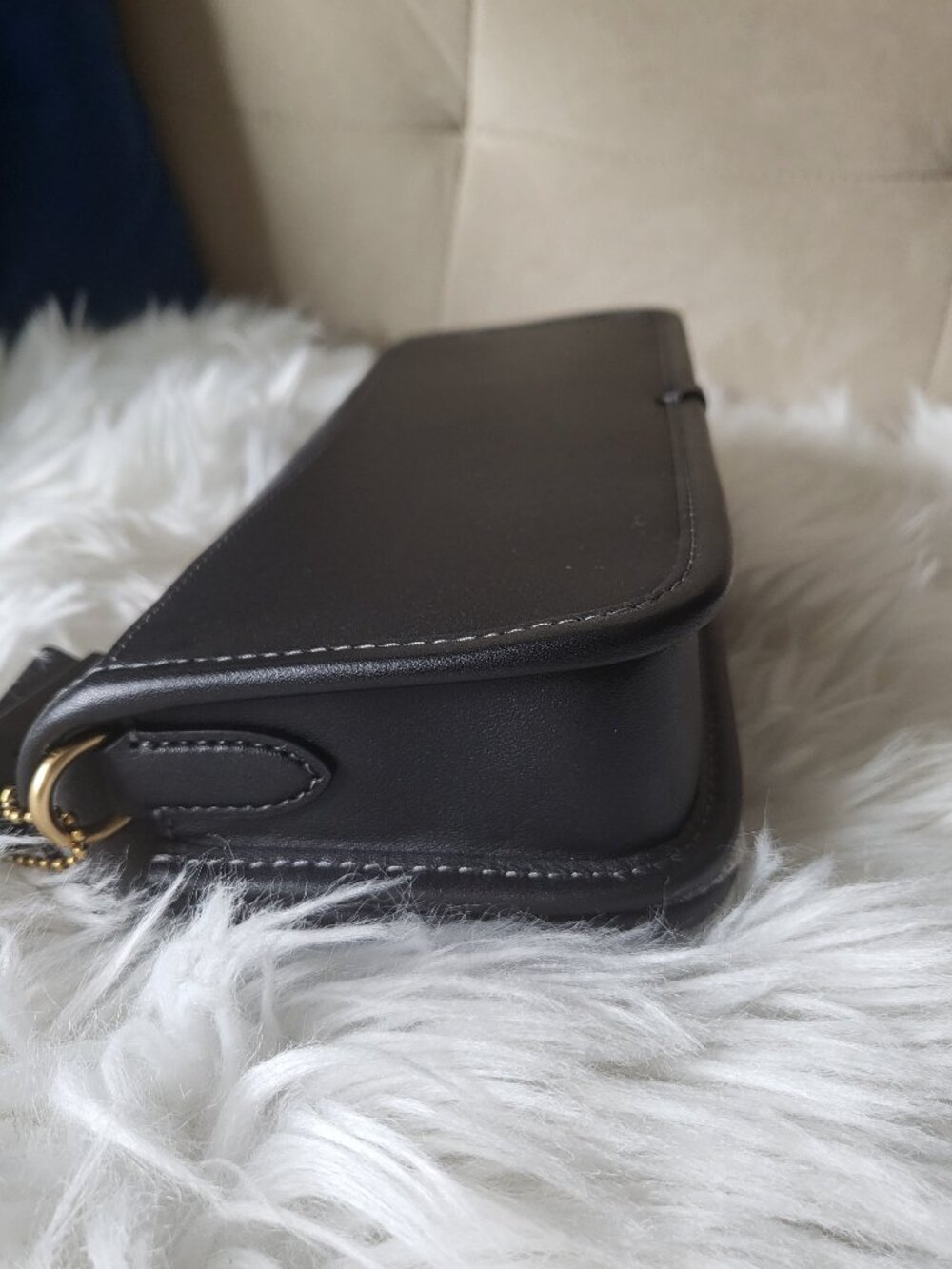 The Coach Originals Dinky Bag in Black and Brass hardware CW641 - Picture 6 of 9
